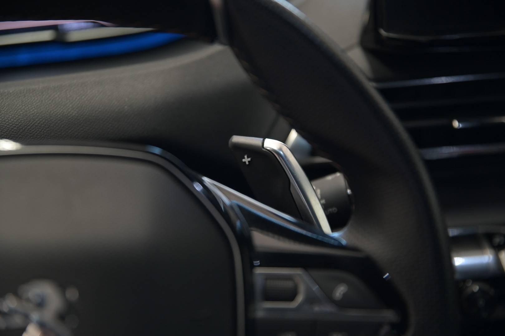 PEUGEOT 5008 - Foto 21