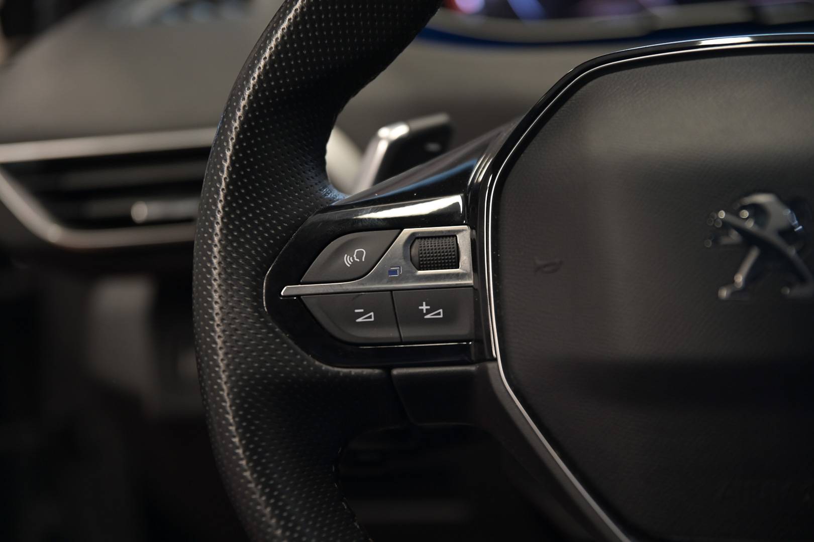PEUGEOT 5008 - Foto 16