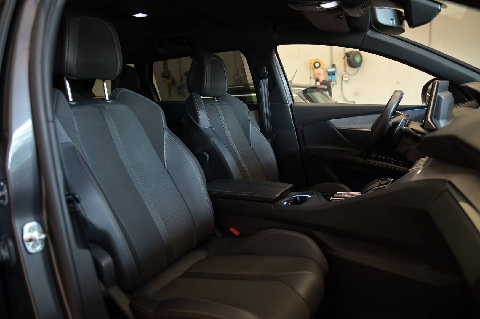PEUGEOT 5008 - Foto 26