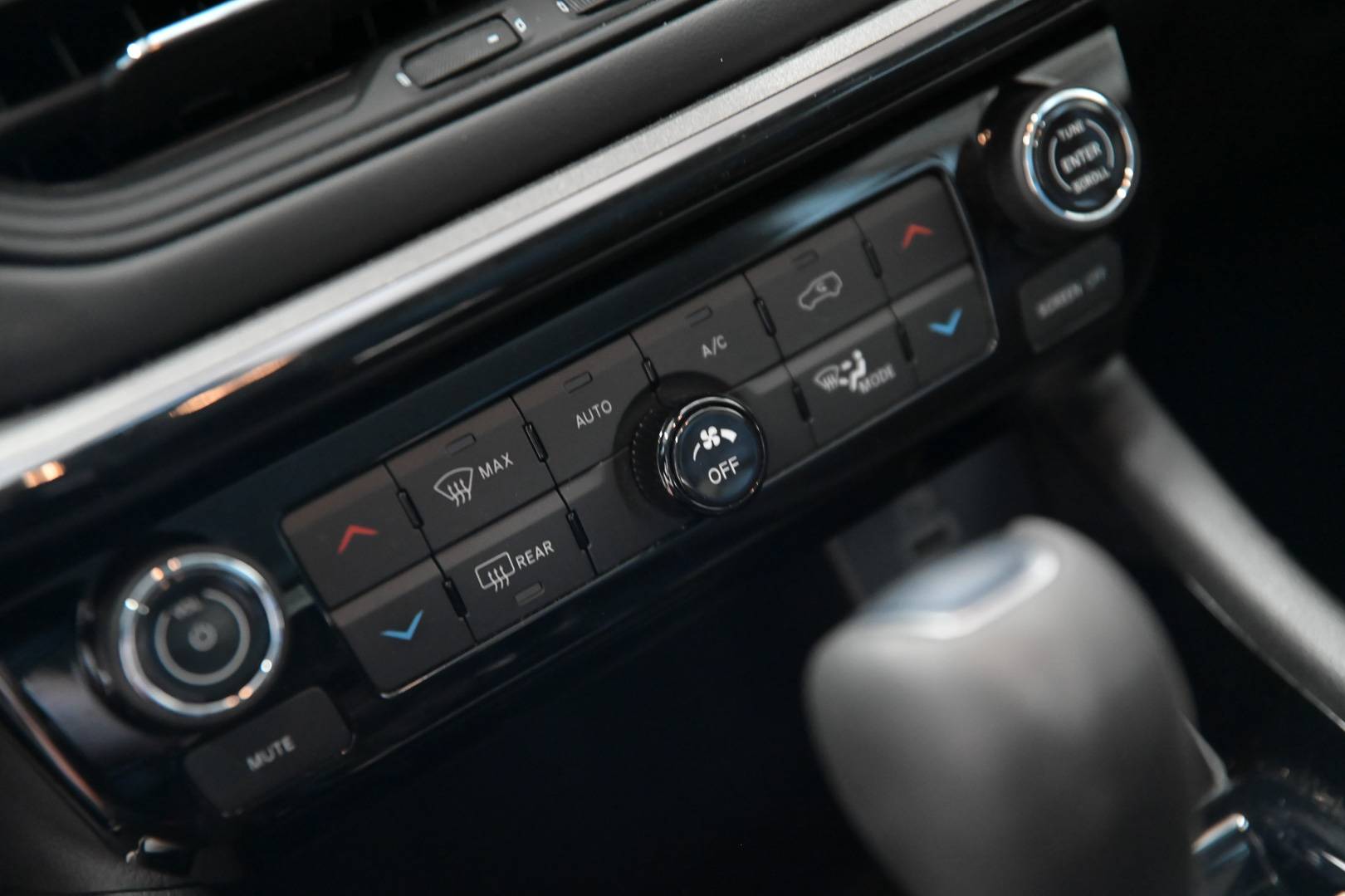 JEEP Compass - Foto 22