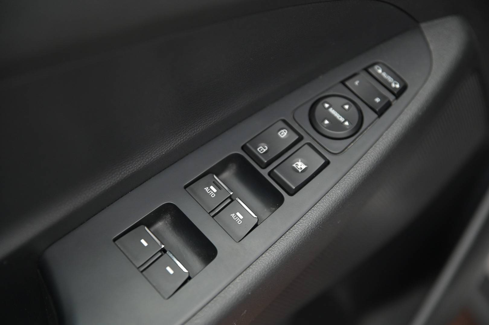 HYUNDAI Tucson - Foto 10