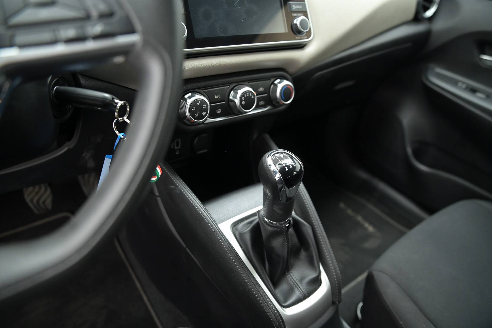 NISSAN Micra - Foto 16