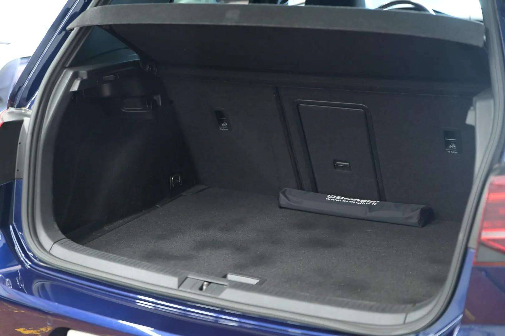 VOLKSWAGEN Golf - Foto 4