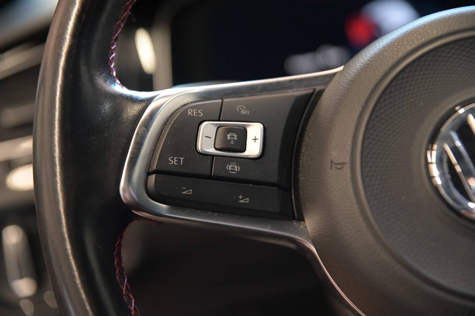VOLKSWAGEN Golf - Foto 15