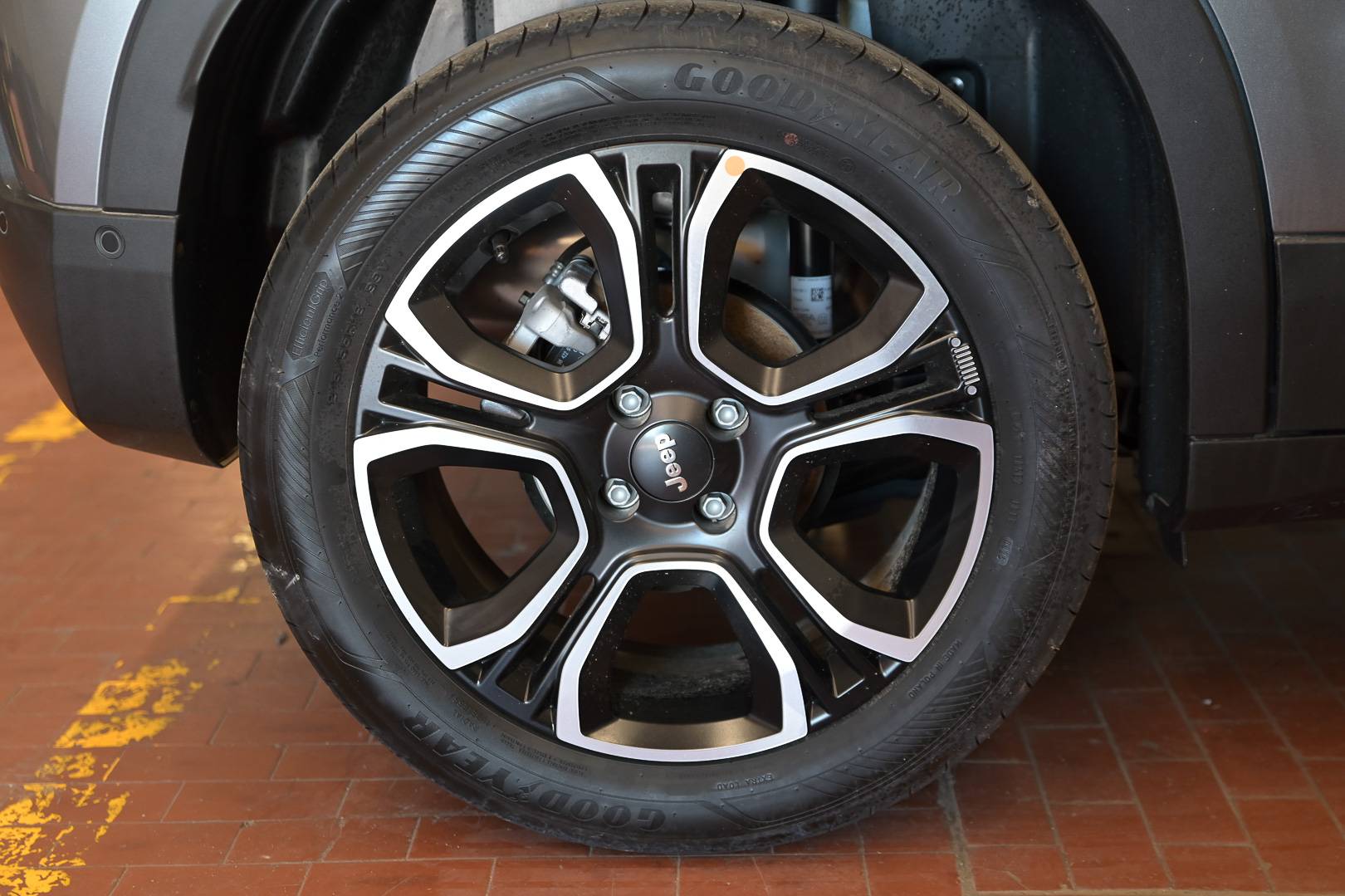 JEEP Avenger - Foto 7