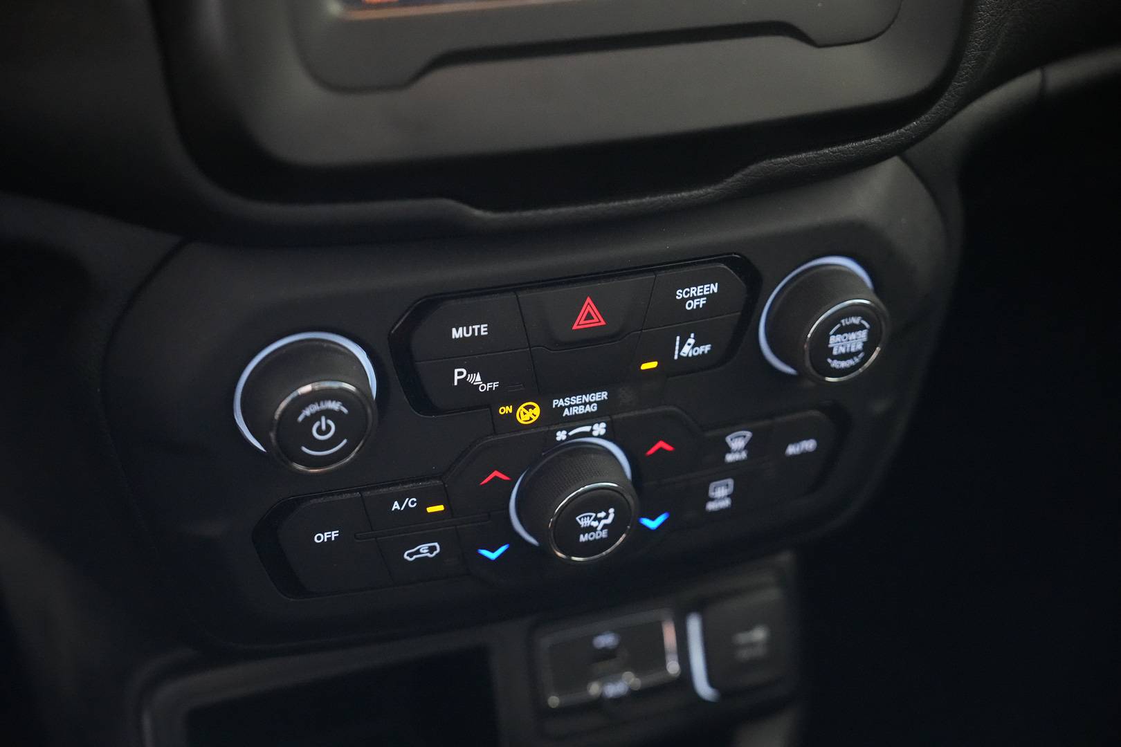 JEEP Renegade - Foto 16