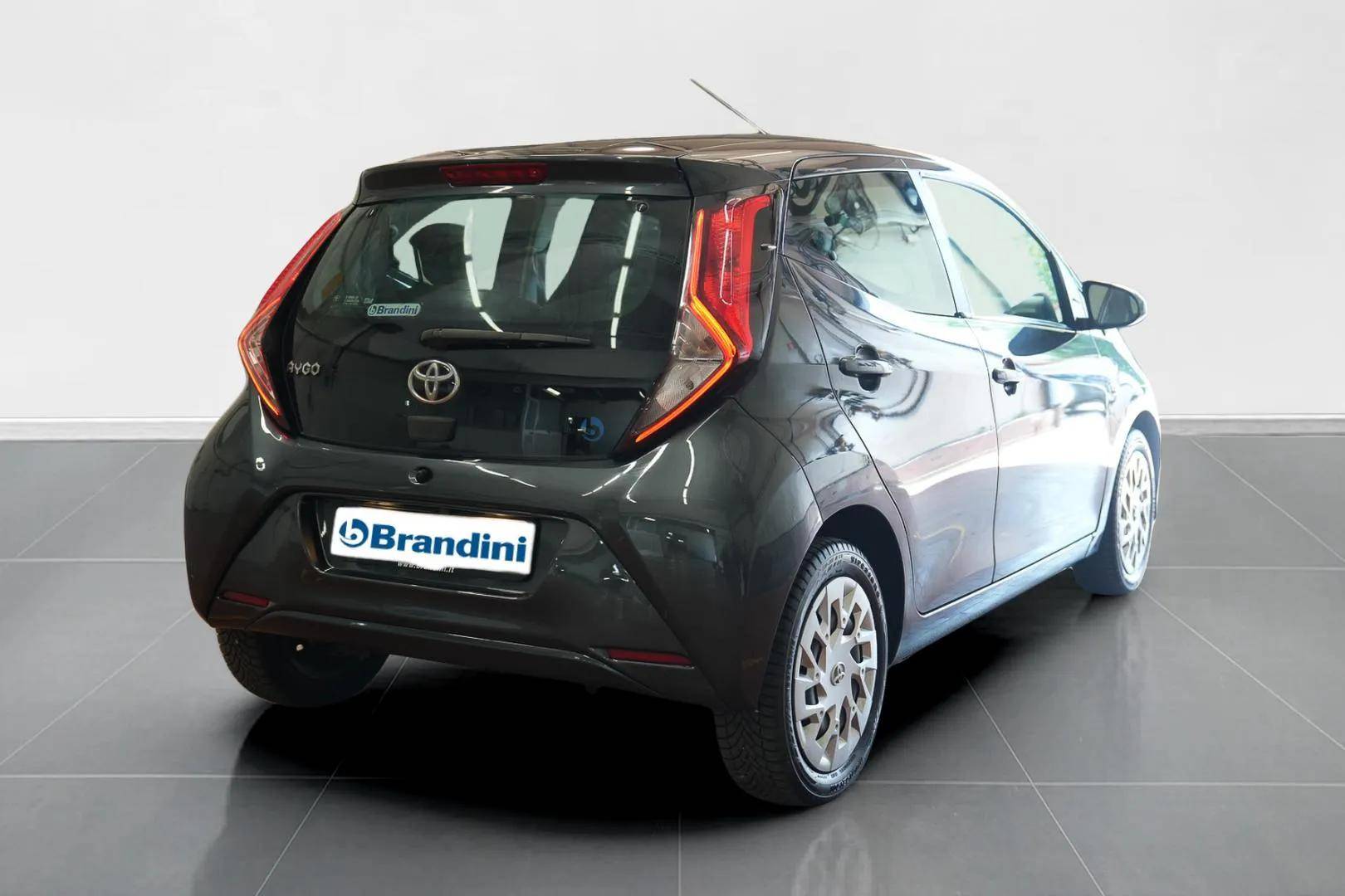TOYOTA Aygo - Foto 7