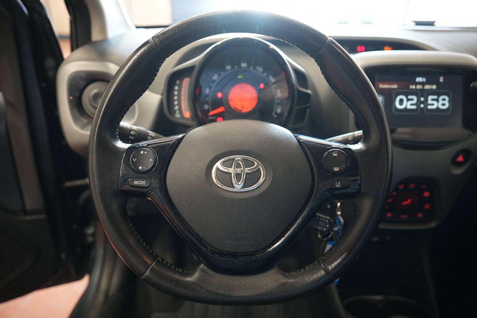 TOYOTA Aygo - Foto 10
