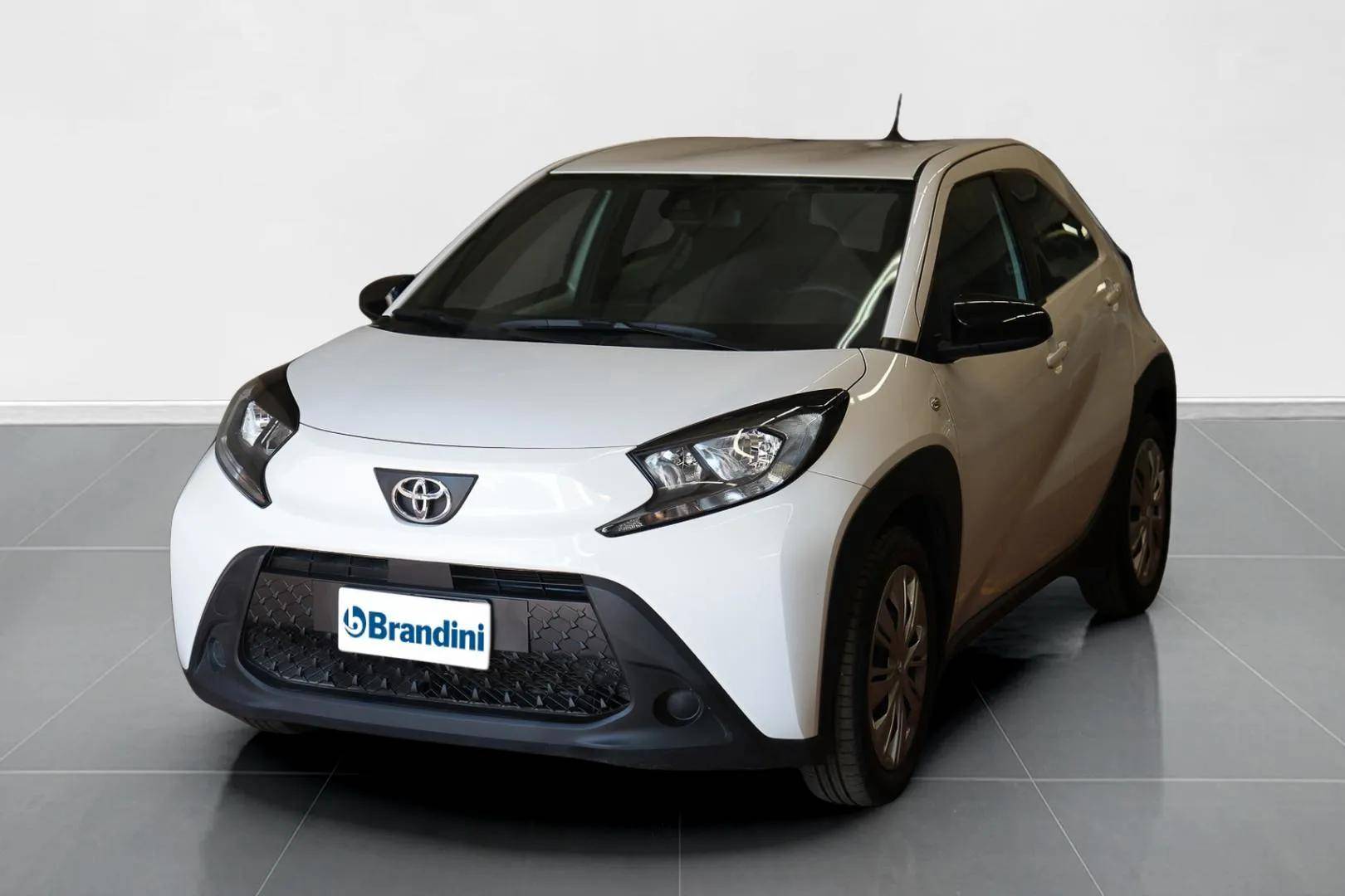 TOYOTA Aygo - Foto 1