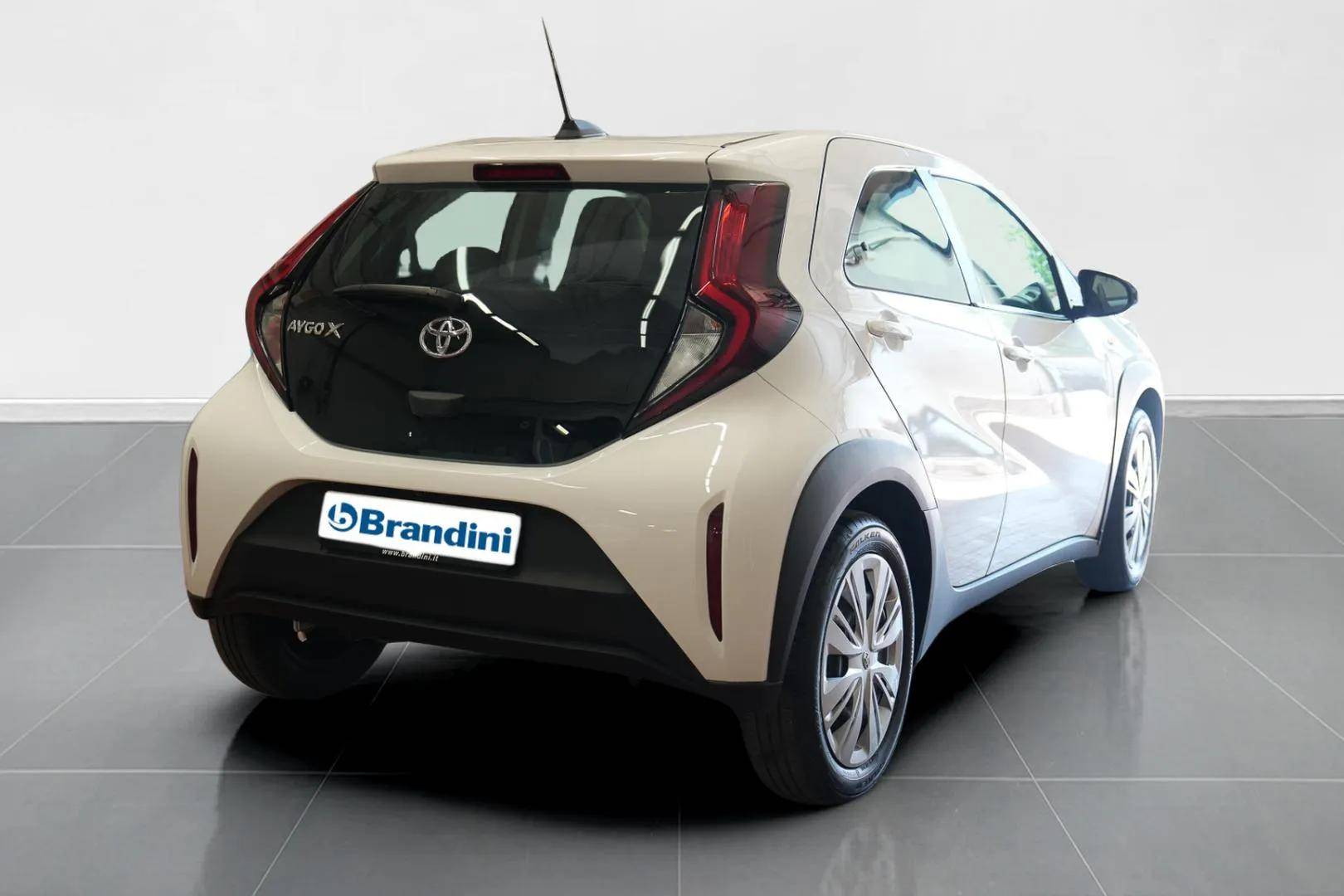 TOYOTA Aygo - Foto 7