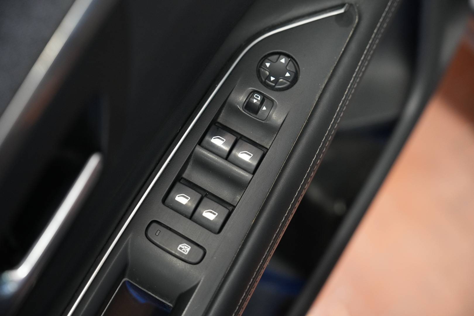 PEUGEOT 3008 - Foto 9
