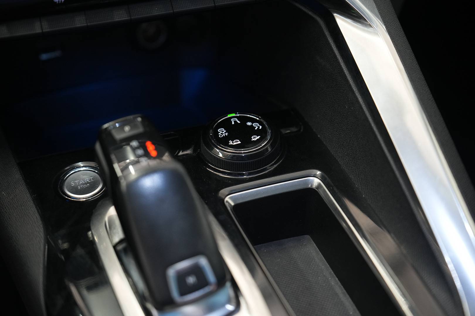 PEUGEOT 3008 - Foto 17