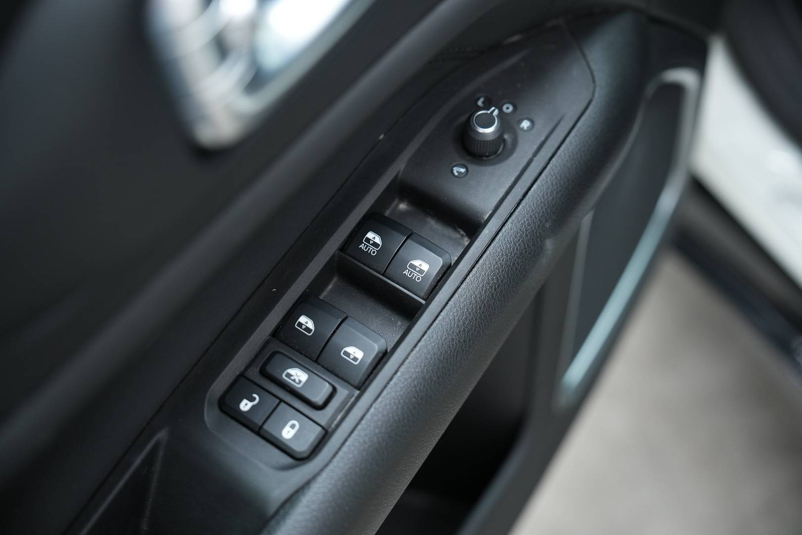 JEEP Compass - Foto 10