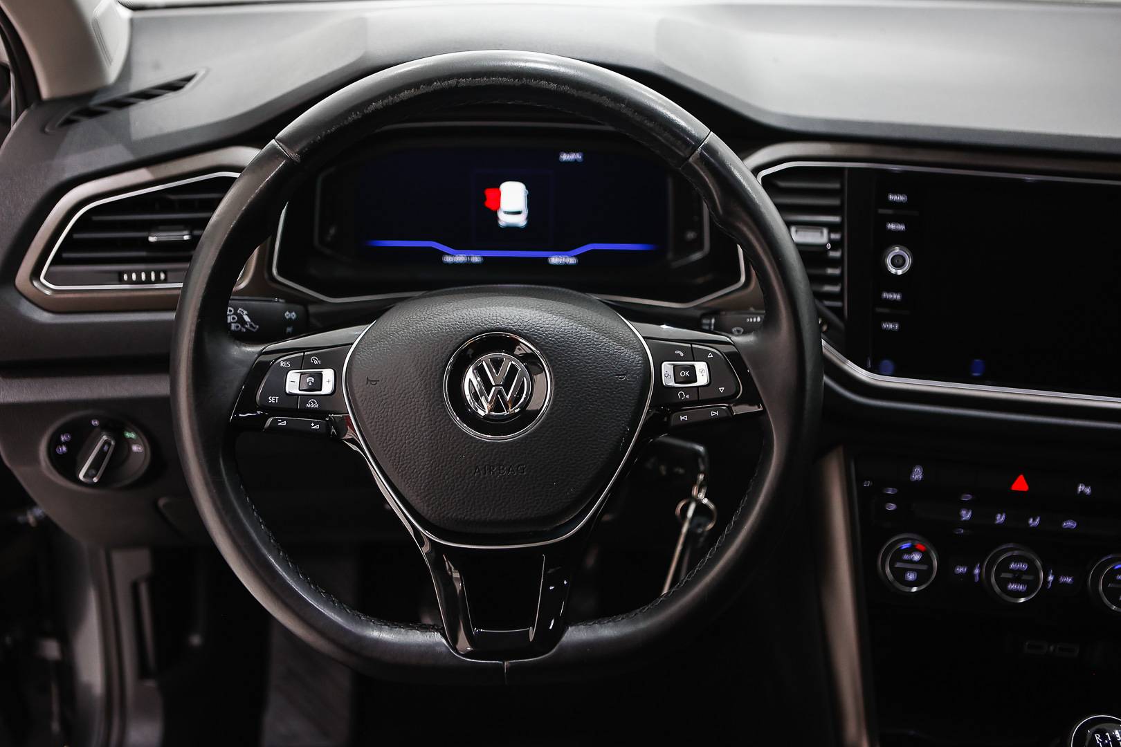 VOLKSWAGEN T-Roc - Foto 11