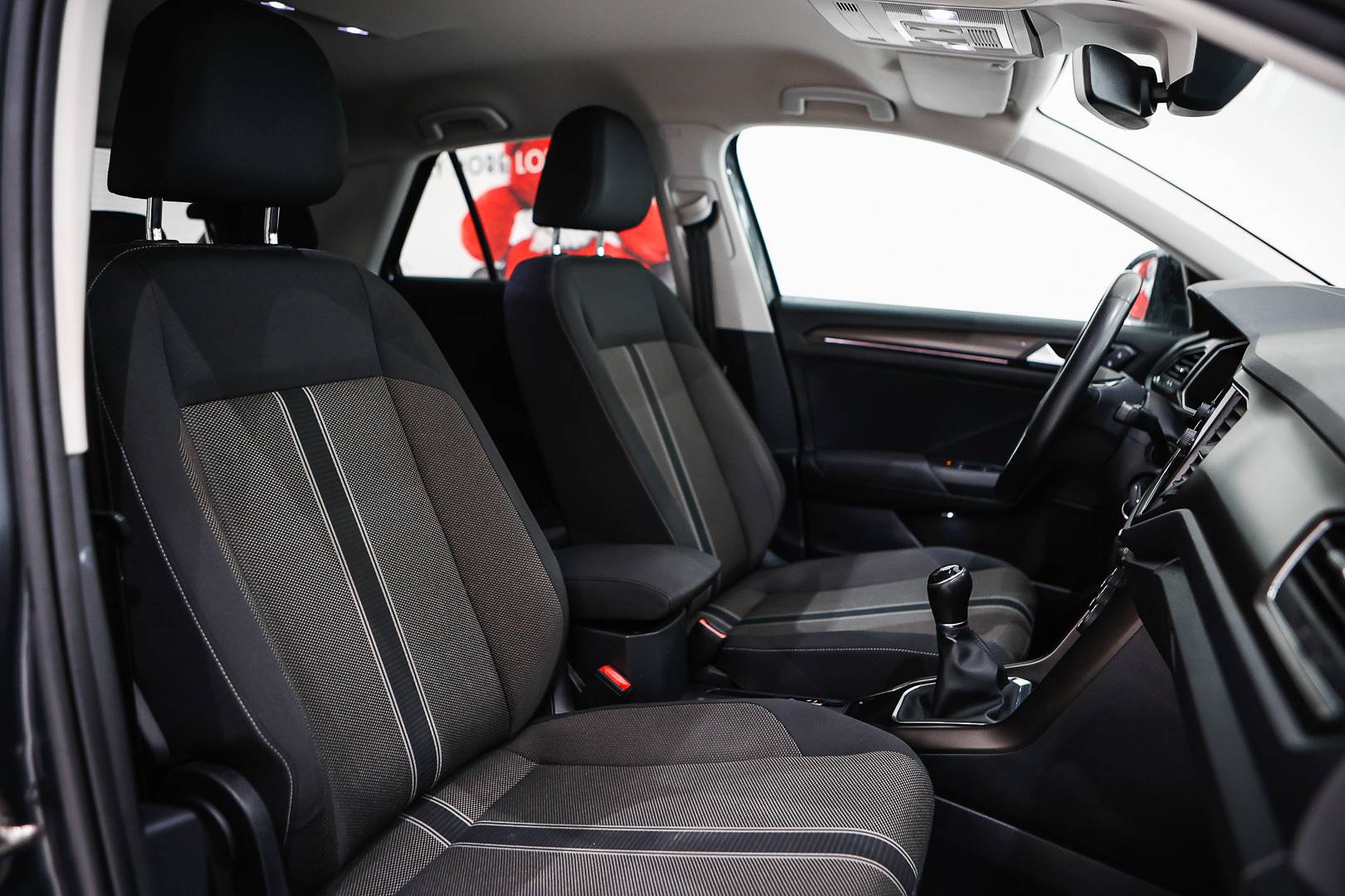 VOLKSWAGEN T-Roc - Foto 25