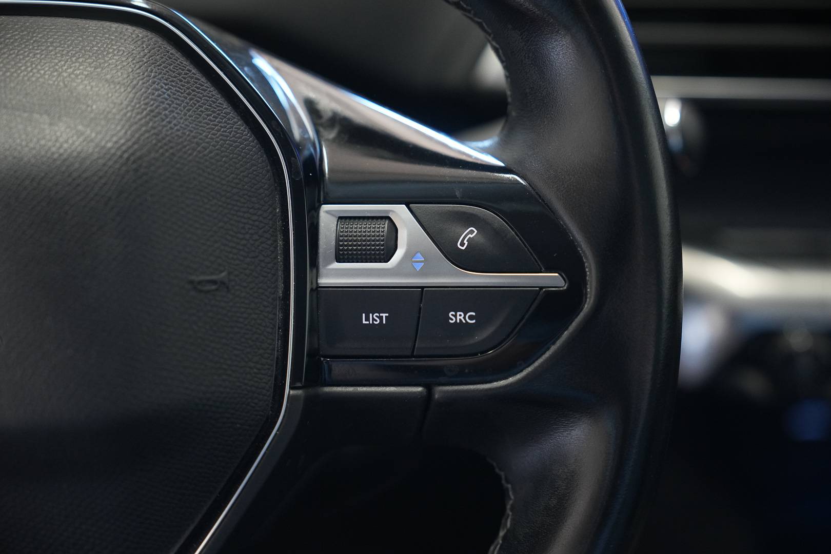 PEUGEOT 3008 - Foto 16