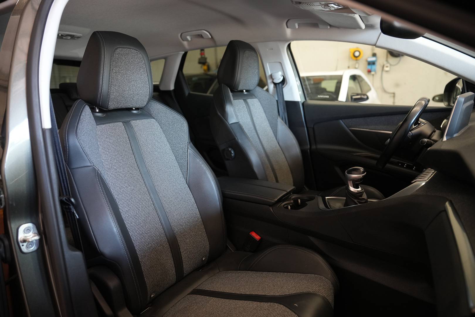 PEUGEOT 3008 - Foto 24