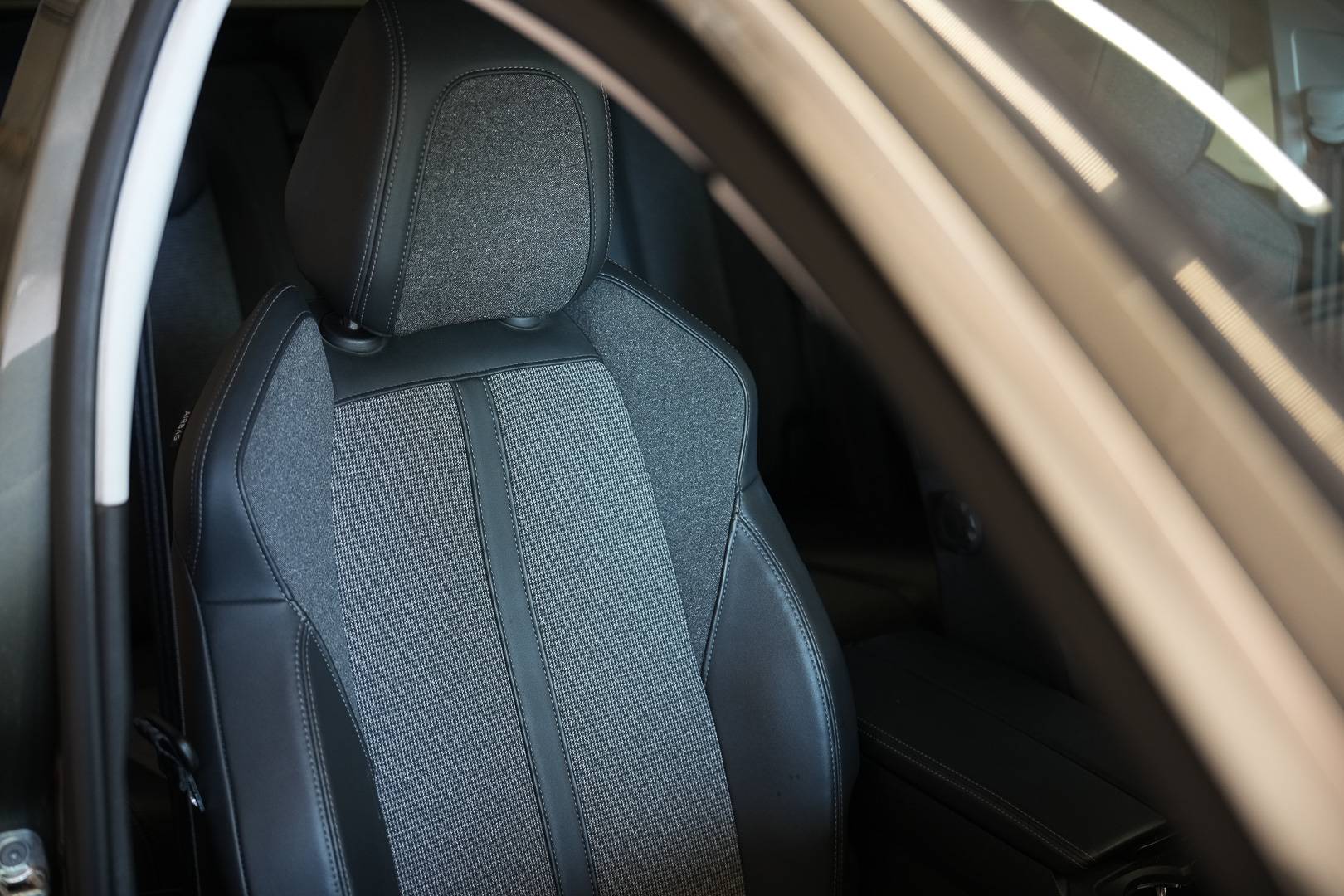 PEUGEOT 3008 - Foto 25