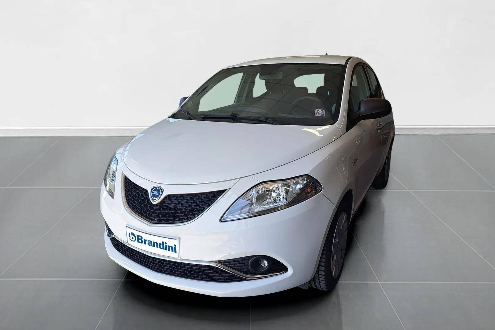 LANCIA Ypsilon - Foto 1