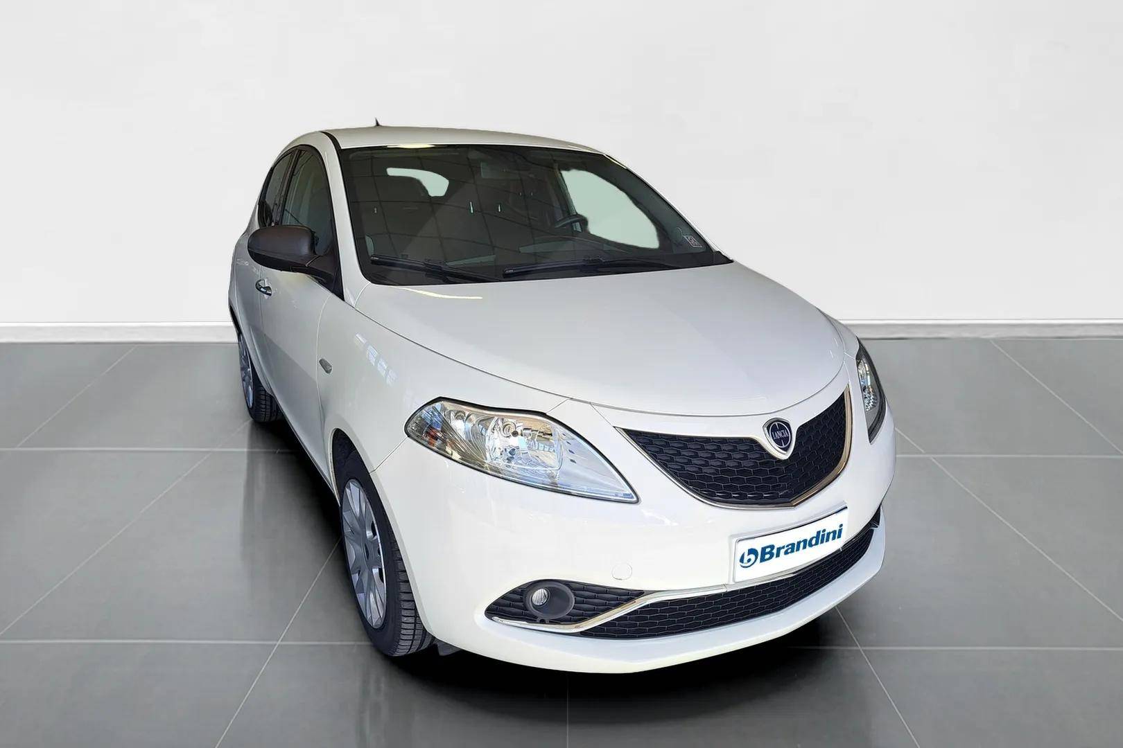 LANCIA Ypsilon - Foto 3