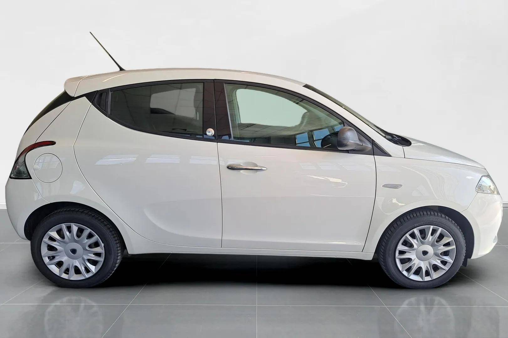LANCIA Ypsilon - Foto 4
