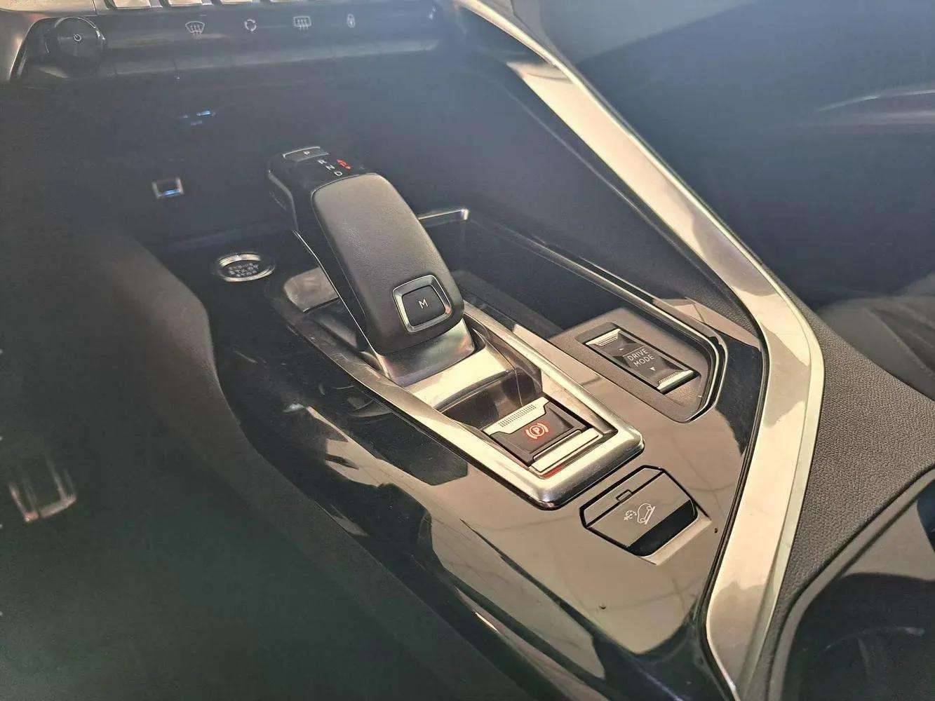 PEUGEOT 3008 - Foto 16
