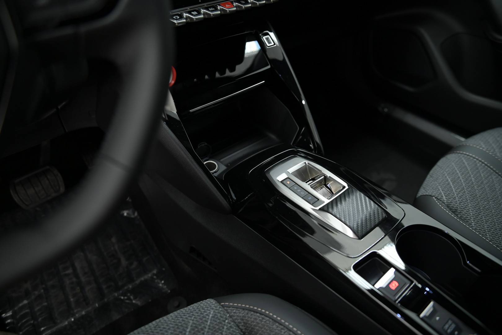 PEUGEOT 2008 - Foto 15