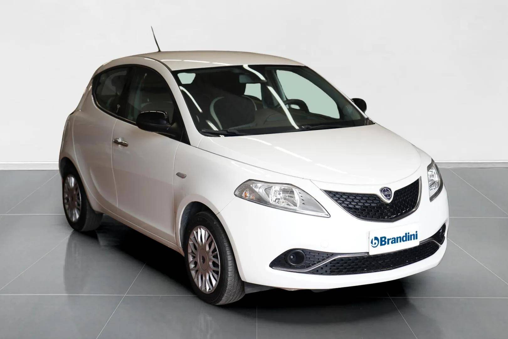 LANCIA Ypsilon - Foto 3