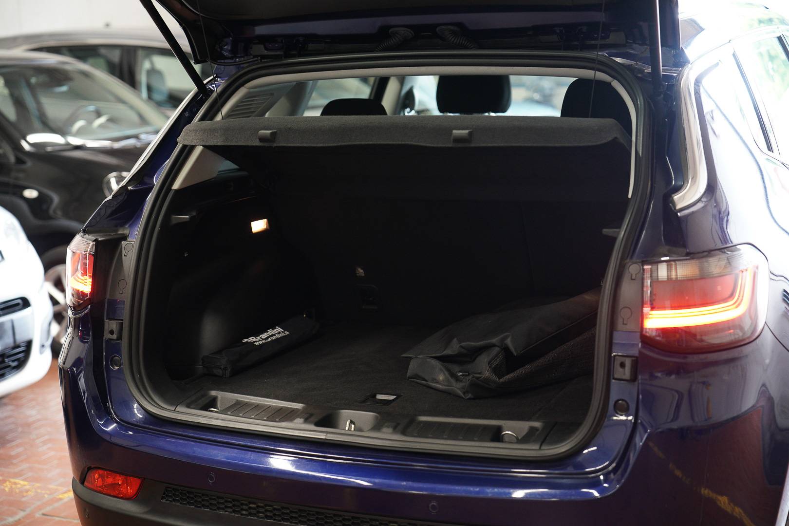 JEEP Compass - Foto 8