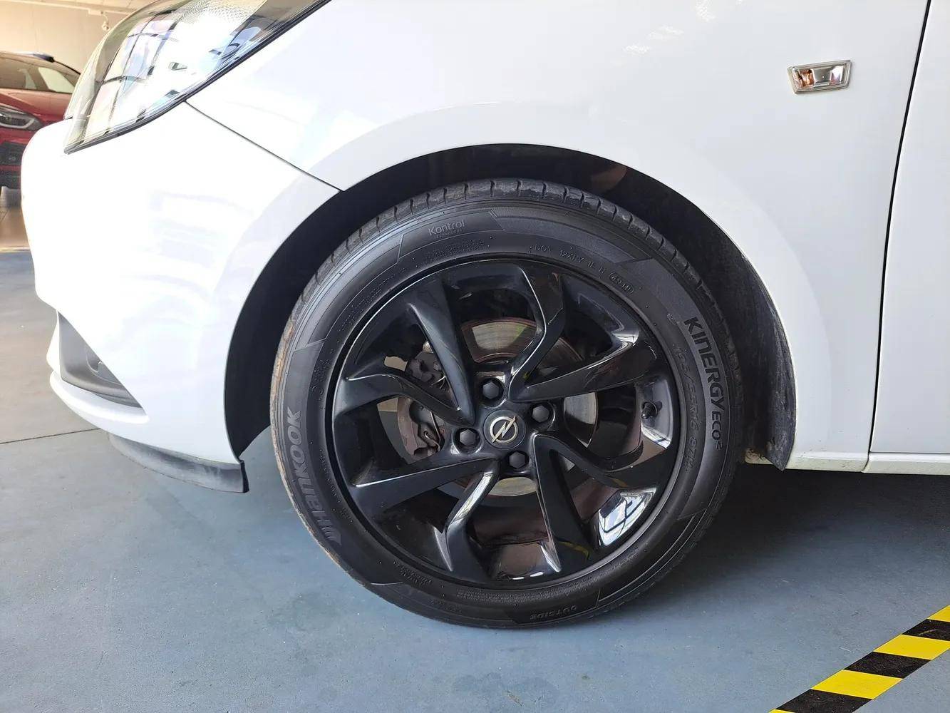 OPEL Corsa - Foto 9