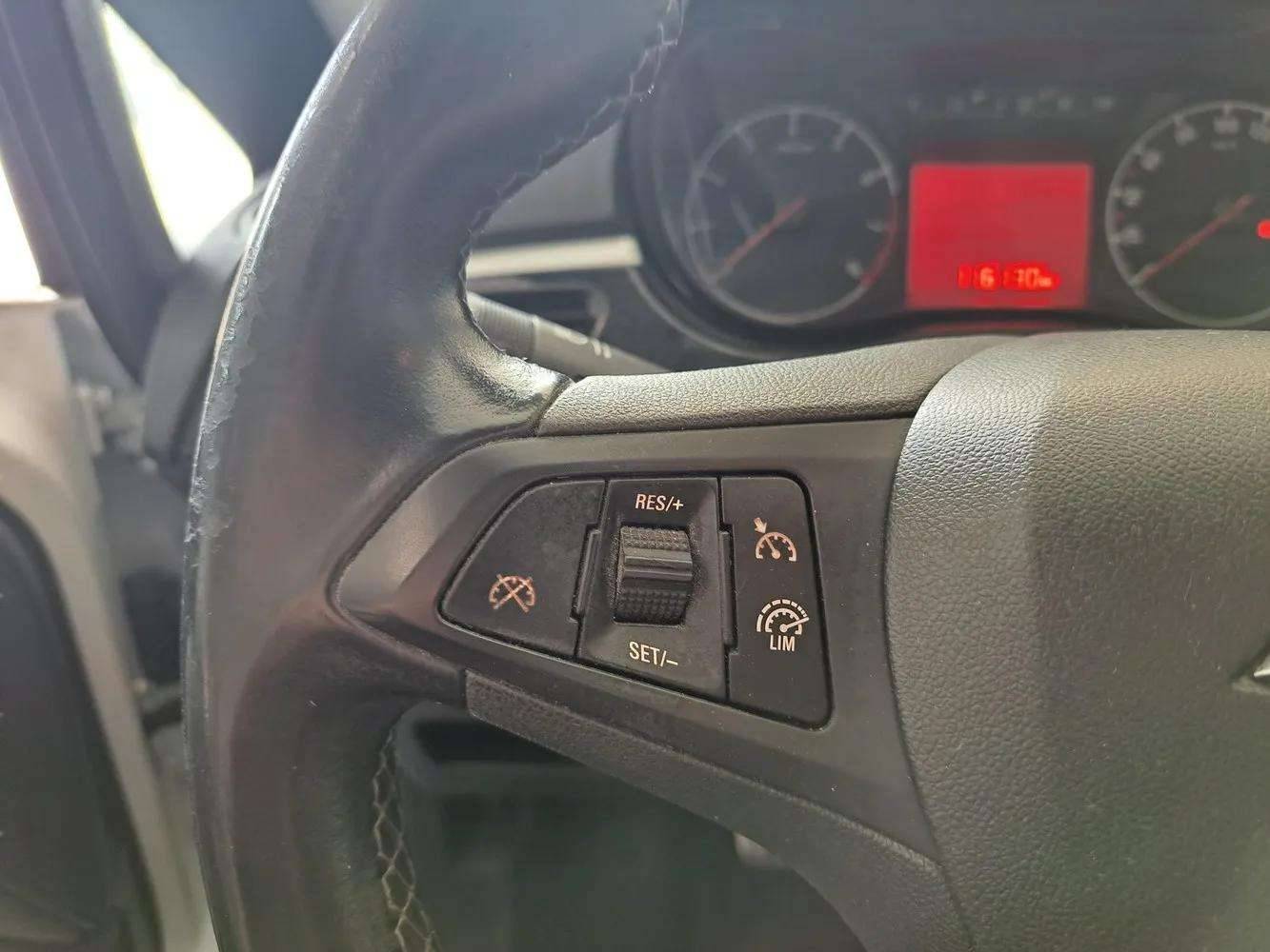 OPEL Corsa - Foto 15