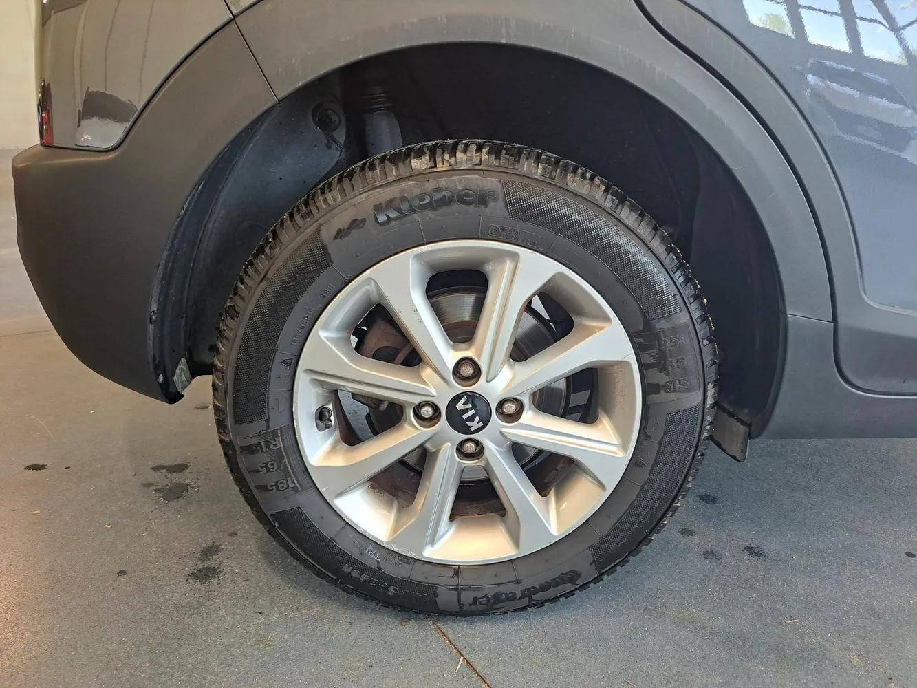 KIA Stonic - Foto 9