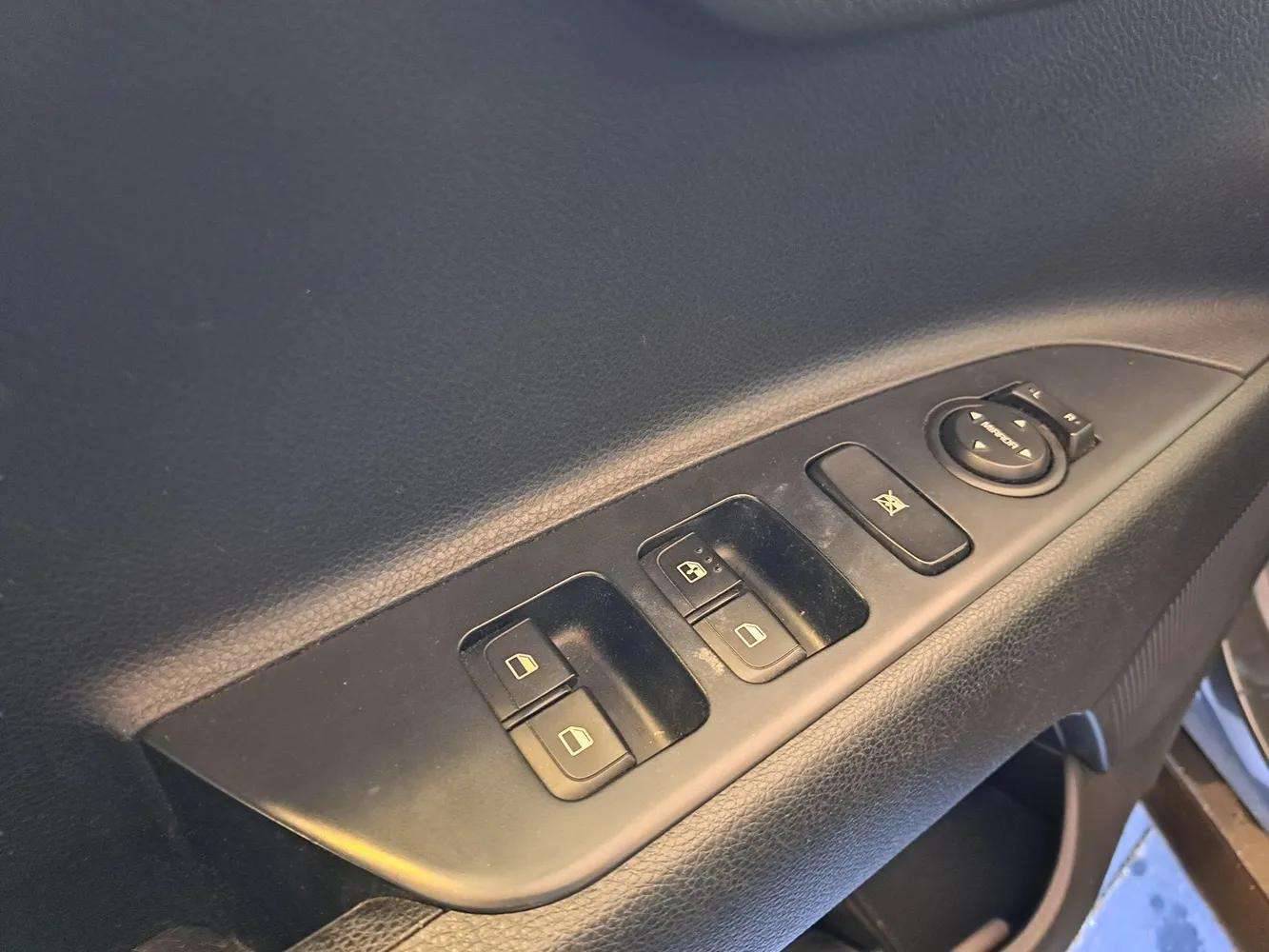 KIA Stonic - Foto 10