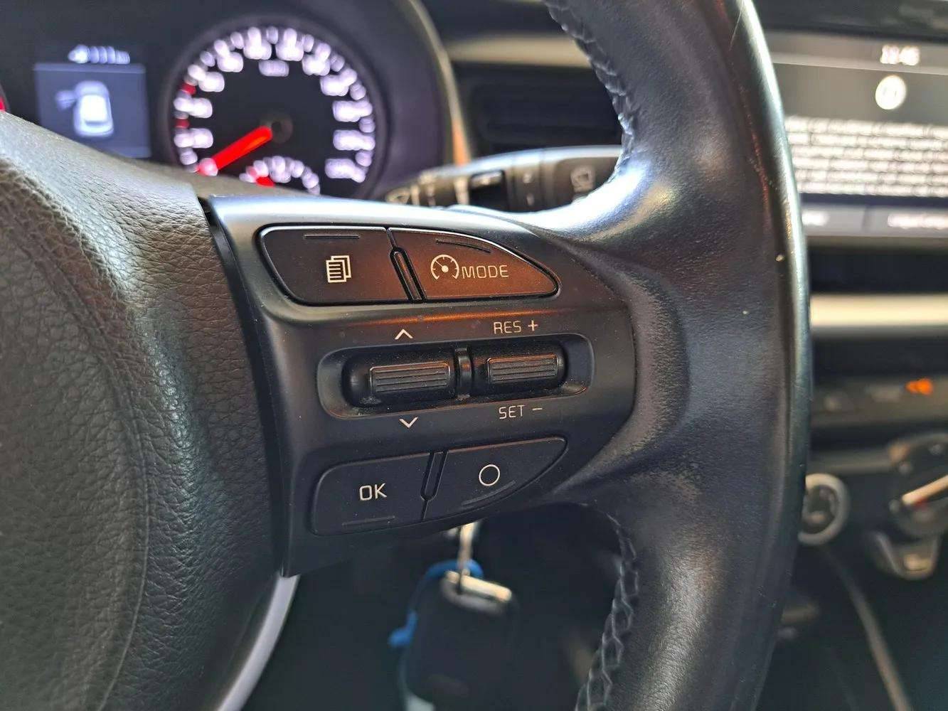 KIA Stonic - Foto 13
