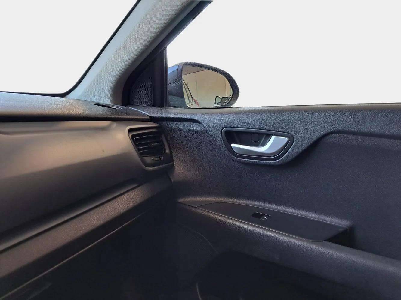 KIA Stonic - Foto 19