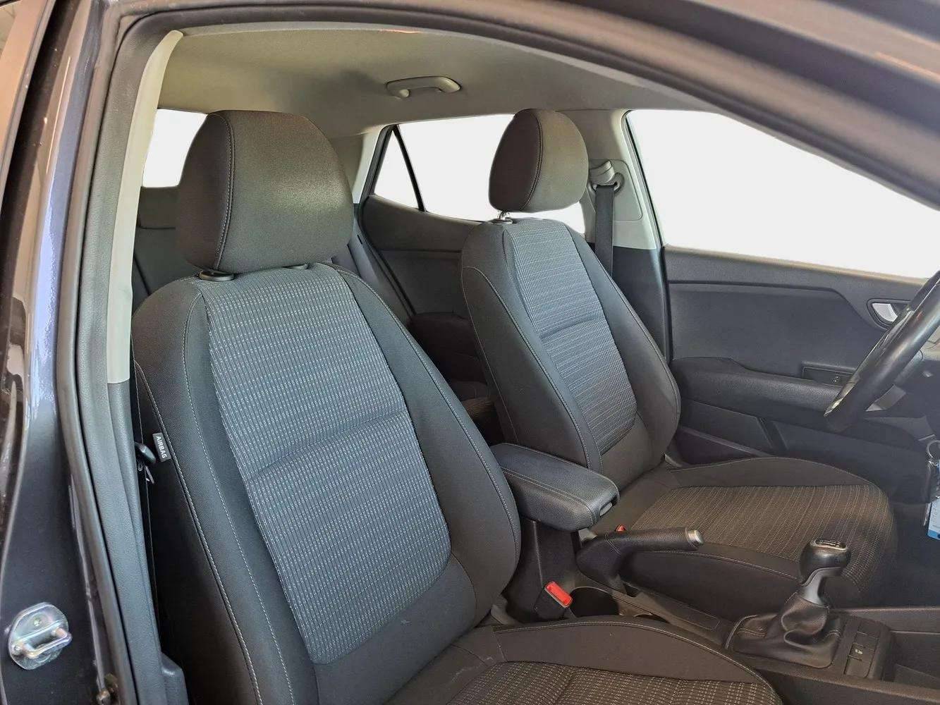 KIA Stonic - Foto 23