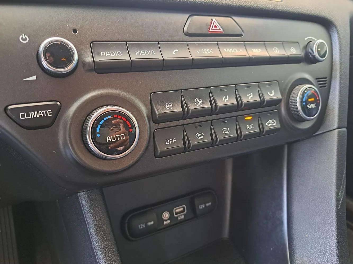 KIA Sportage - Foto 17
