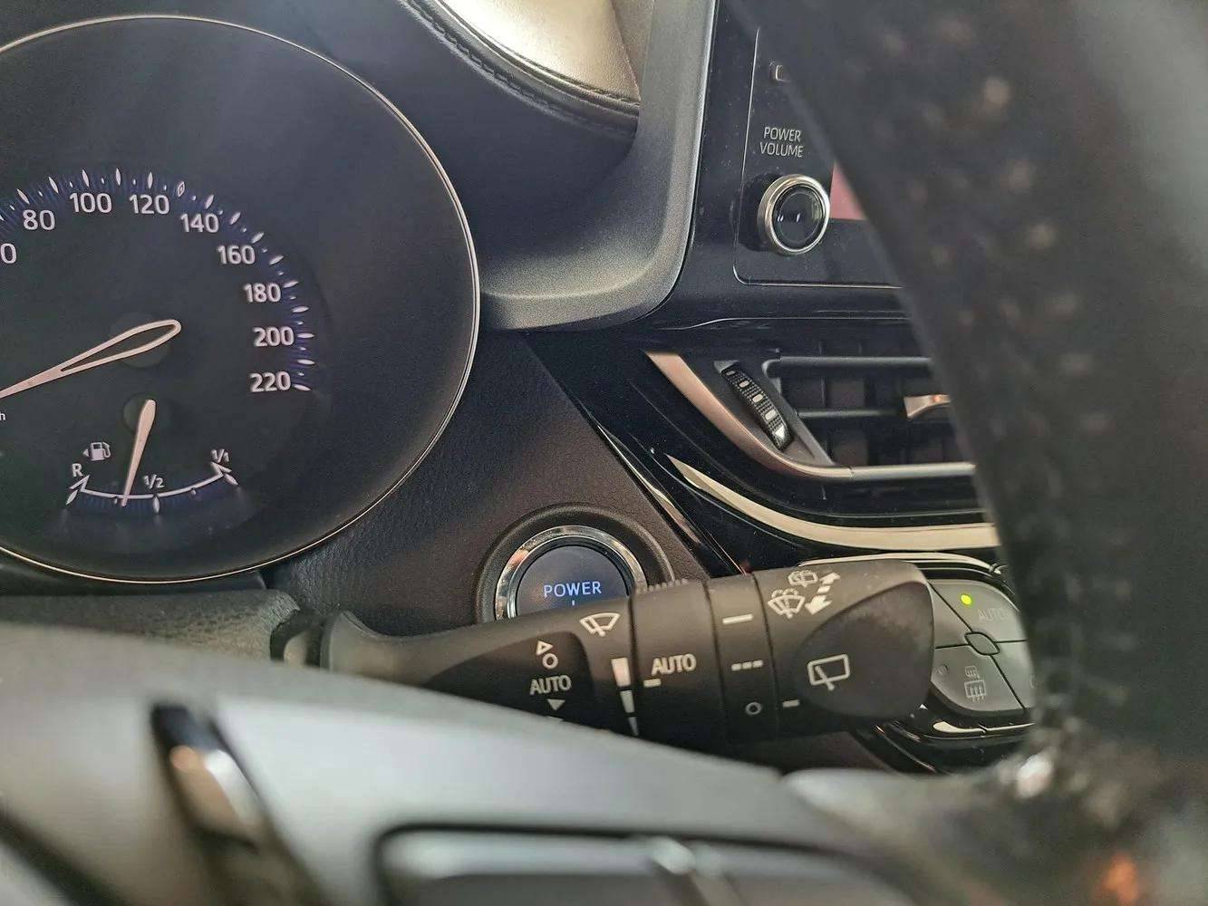 TOYOTA C-HR - Foto 20