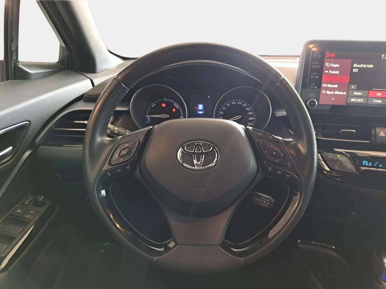 TOYOTA C-HR - Foto 24