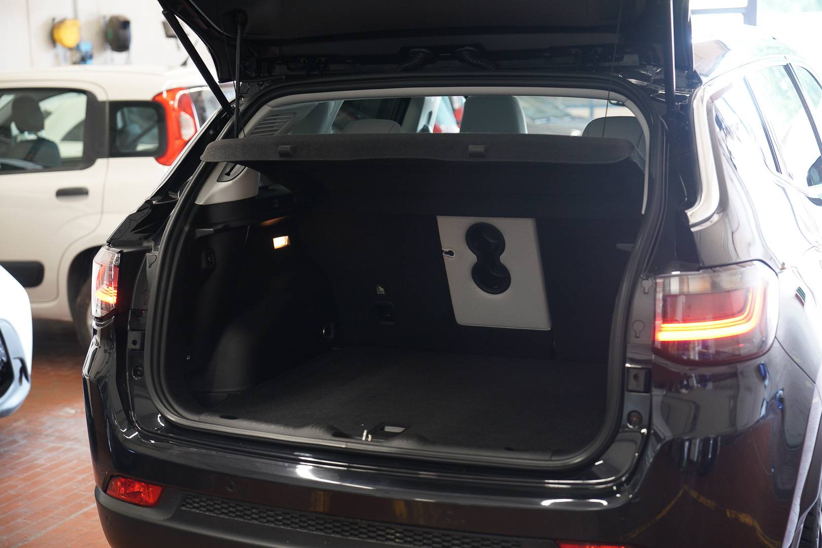 JEEP Compass - Foto 8