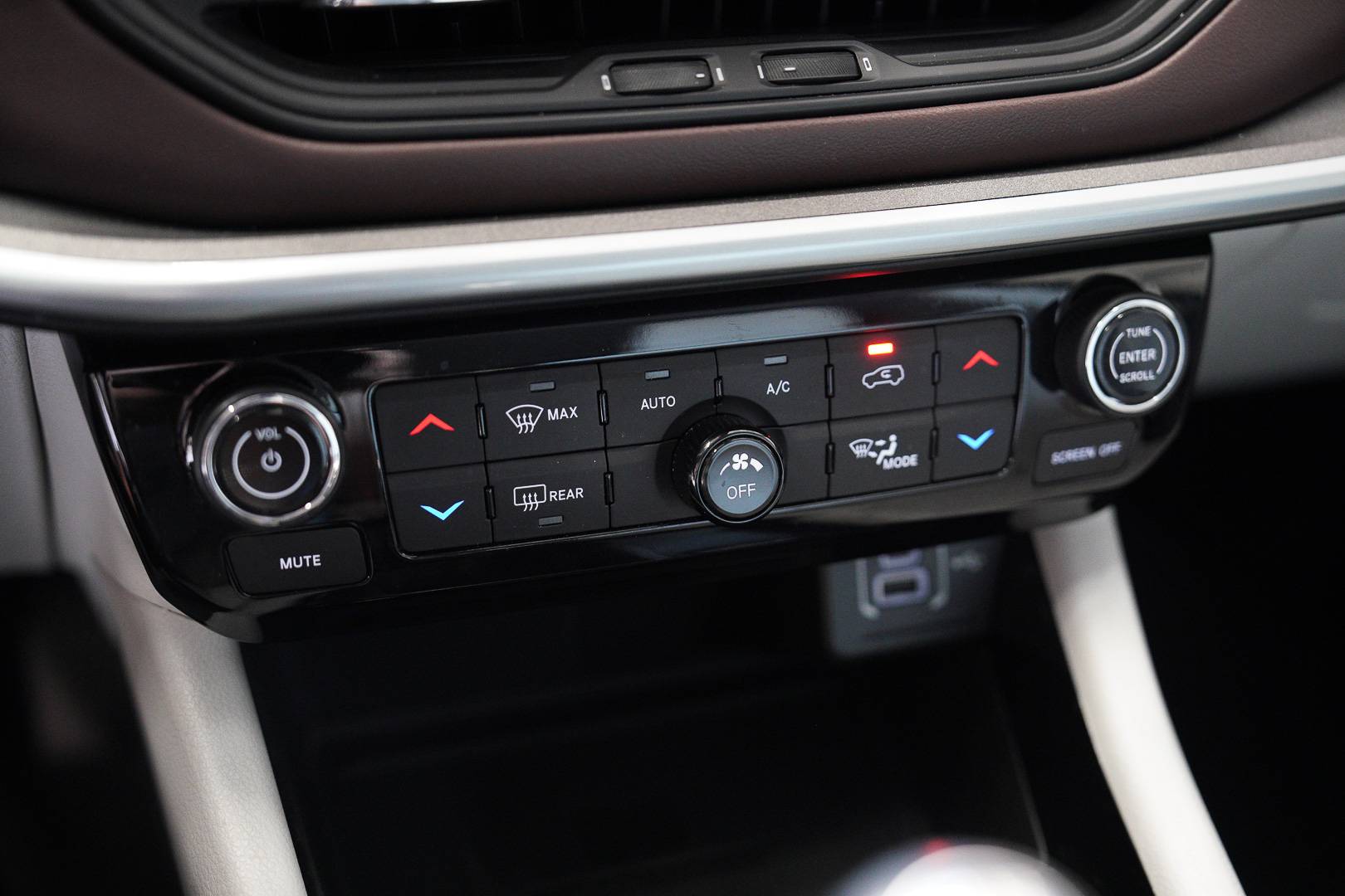 JEEP Compass - Foto 16