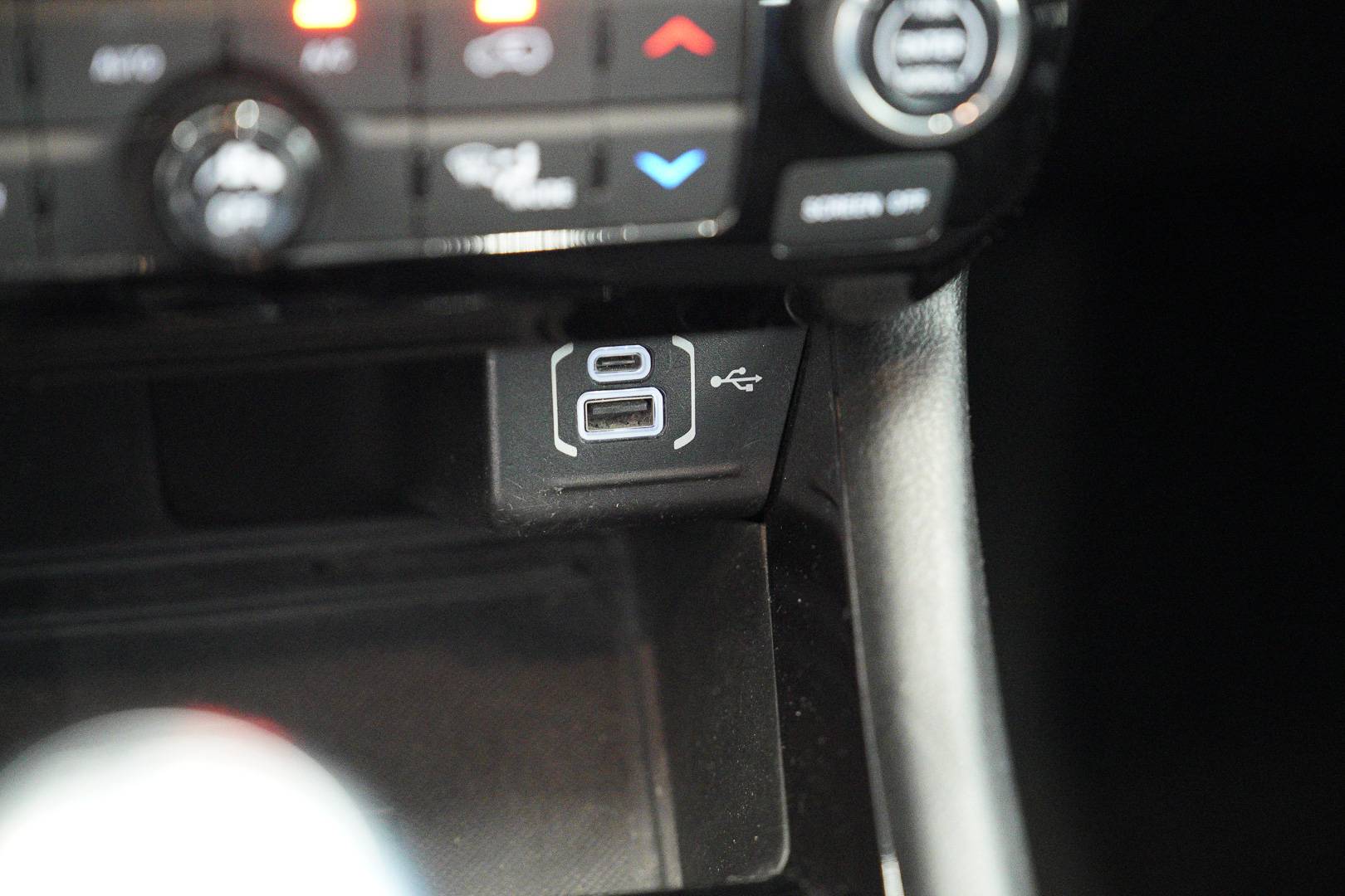 JEEP Compass - Foto 17