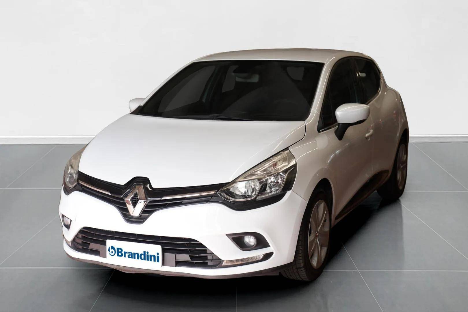 RENAULT Clio - Foto 1