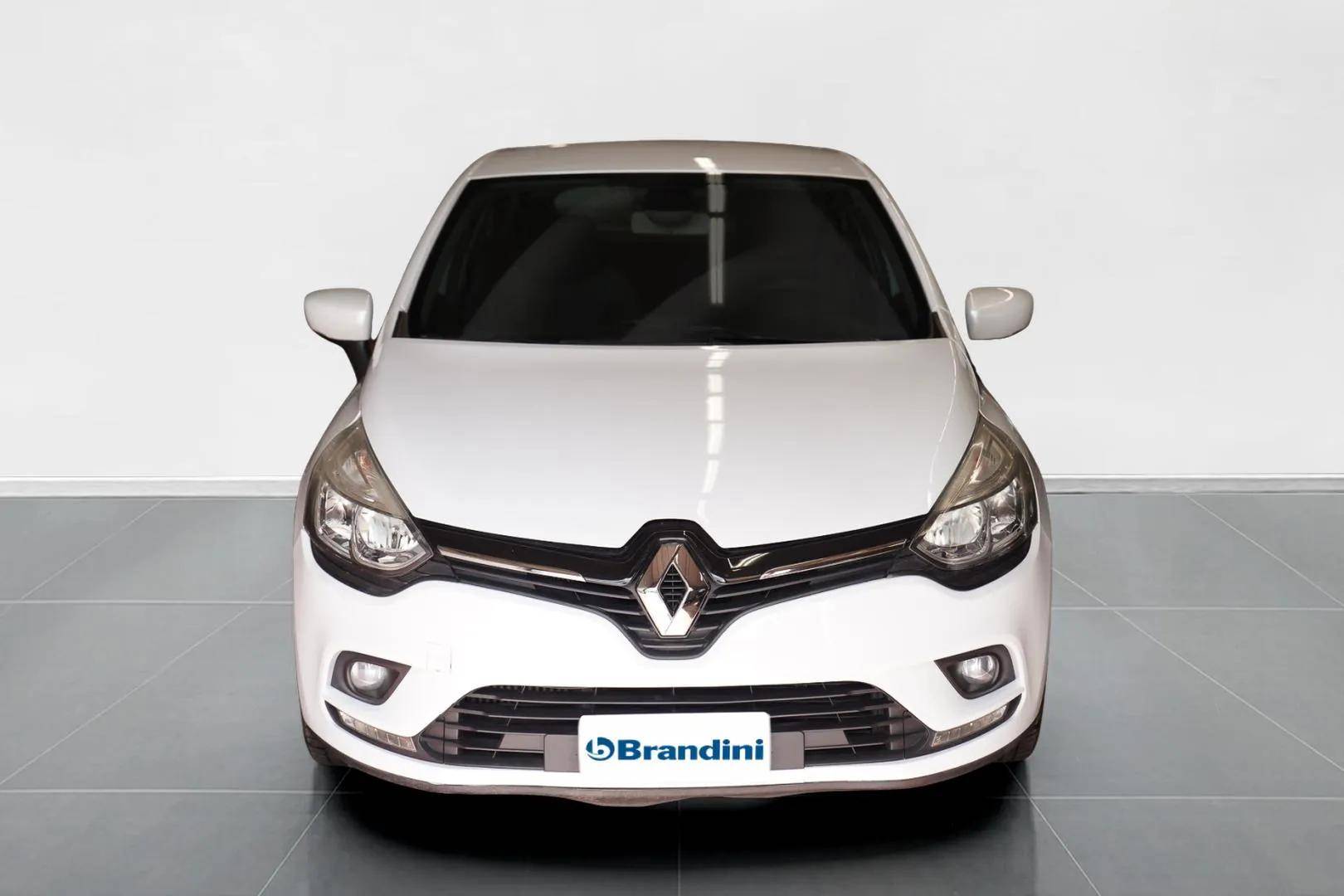 RENAULT Clio - Foto 2