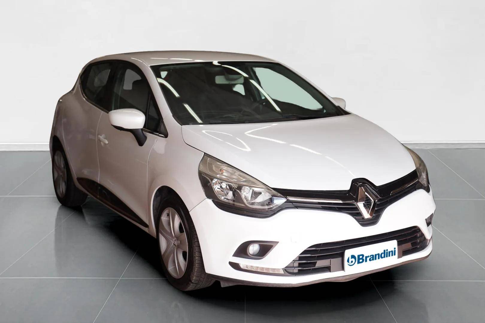 RENAULT Clio - Foto 3