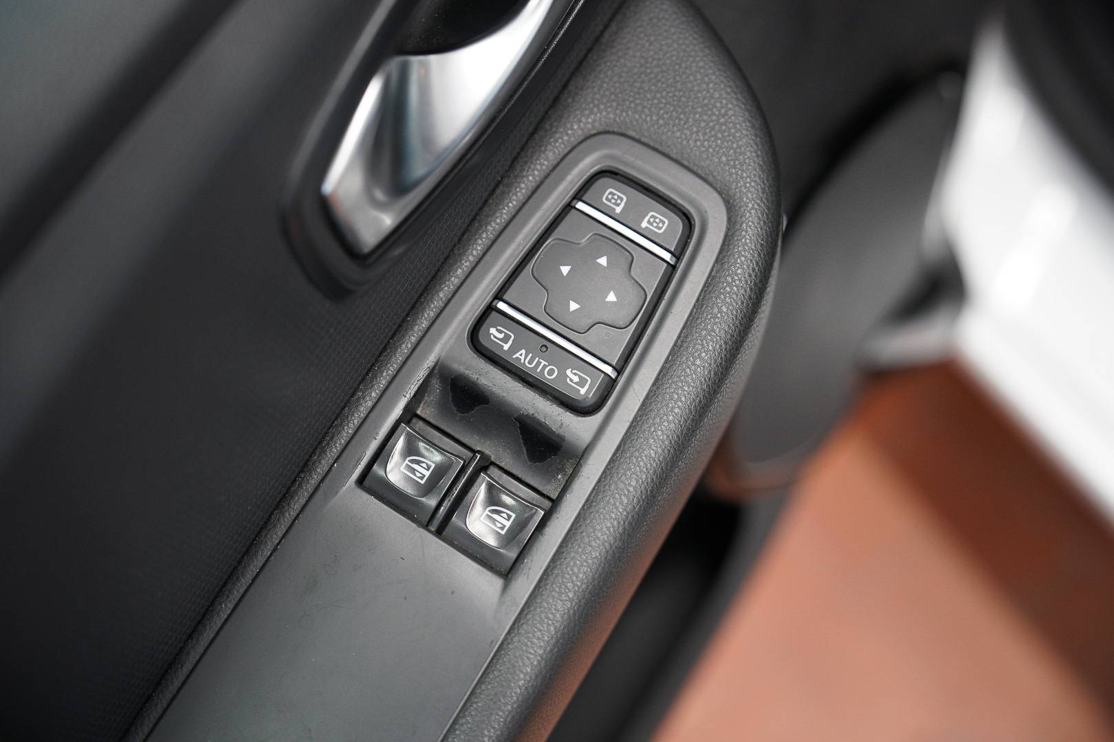 RENAULT Clio - Foto 9