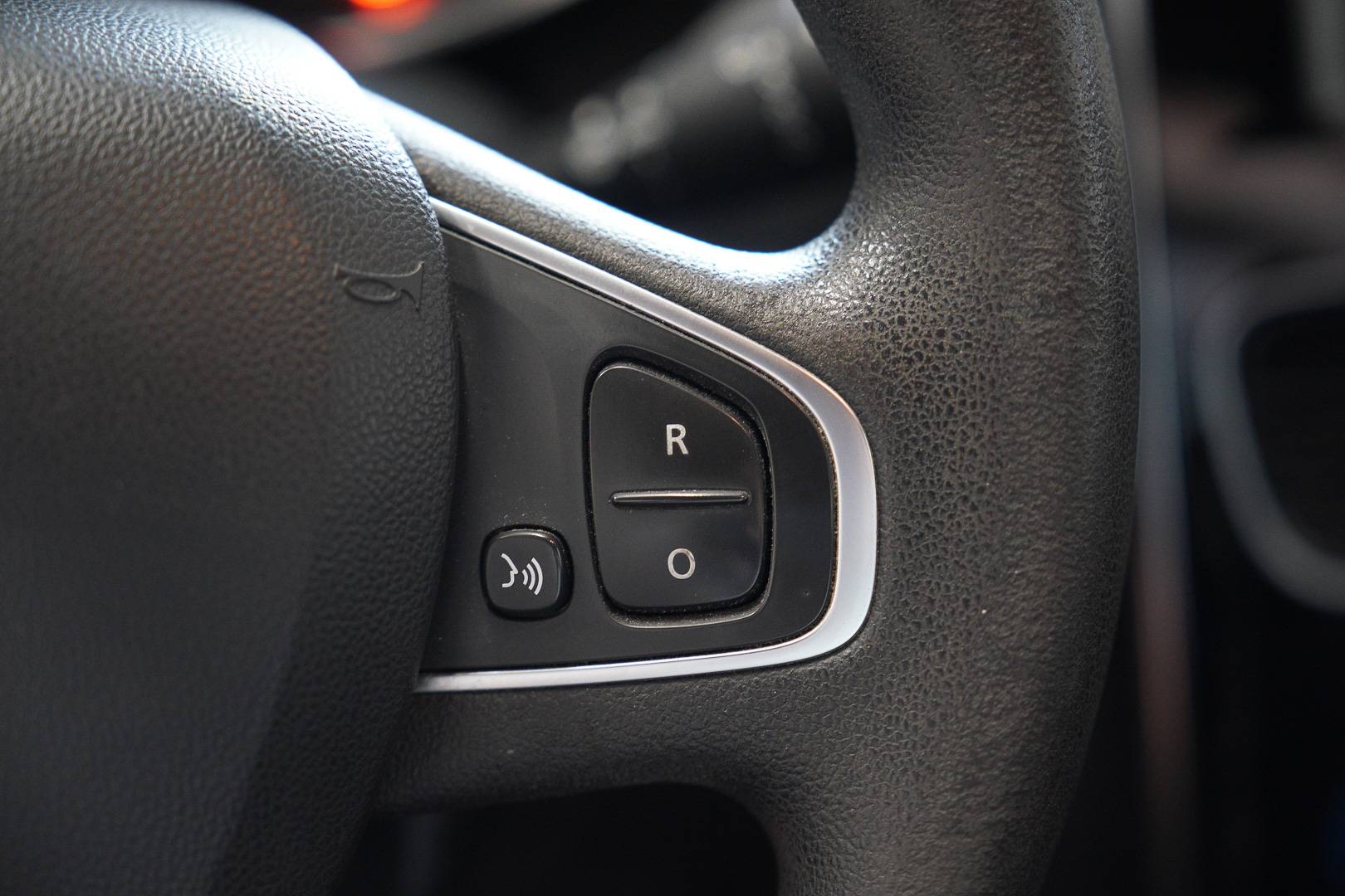 RENAULT Clio - Foto 12
