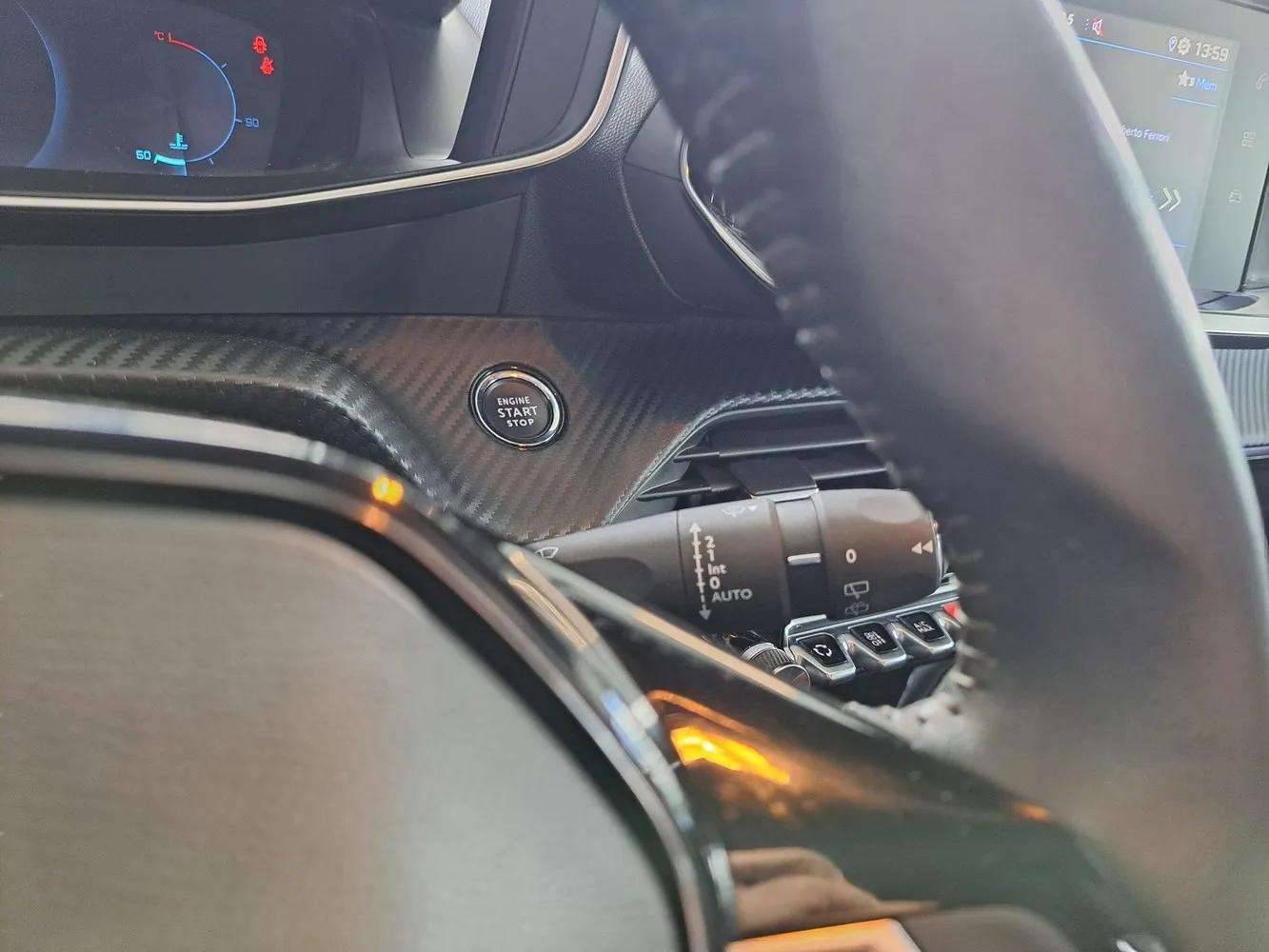 PEUGEOT 208 - Foto 21