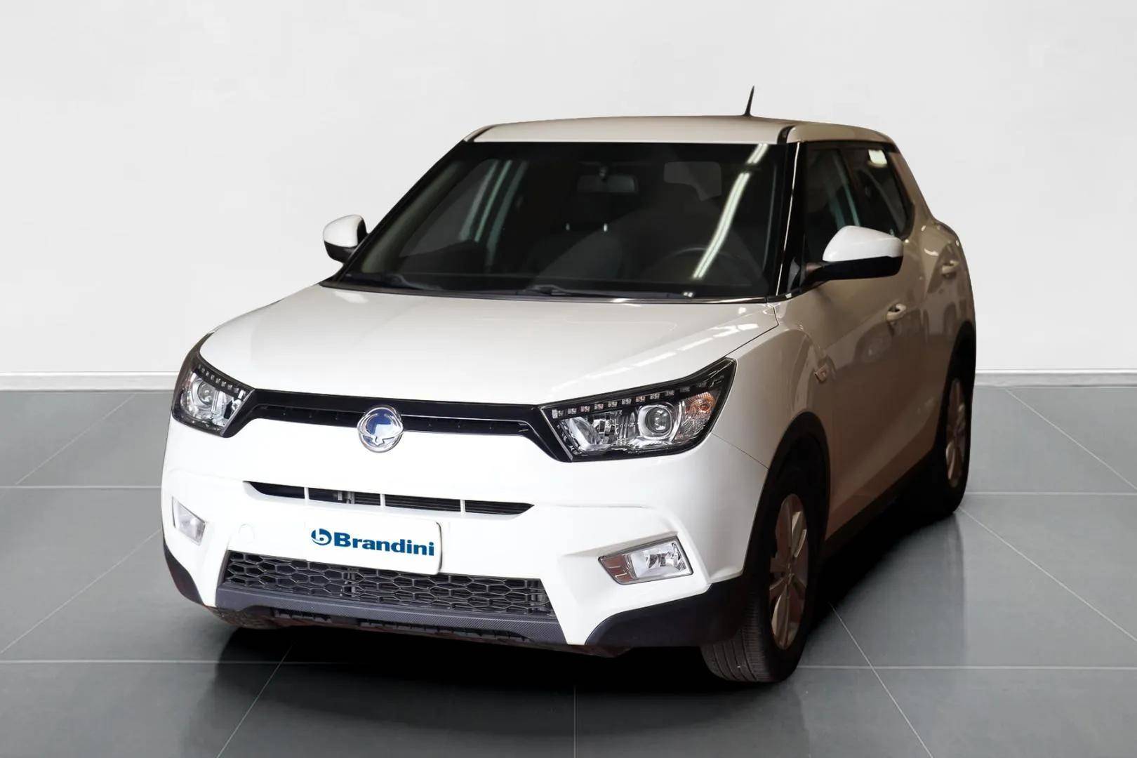 Auto Venduta - SSANGYONG Tivoli Tivoli 1.6 Be Visual Hot 2wd auto usata in pronta consegna - Brandini
