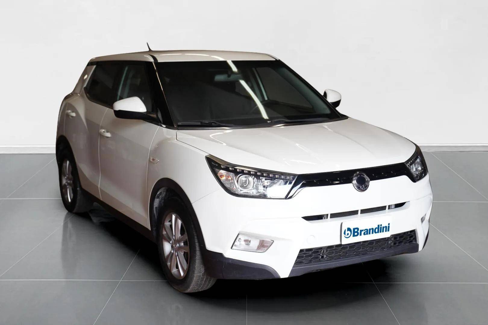 Auto Venduta - SSANGYONG Tivoli Tivoli 1.6 Be Visual Hot 2wd auto usata in pronta consegna - Brandini